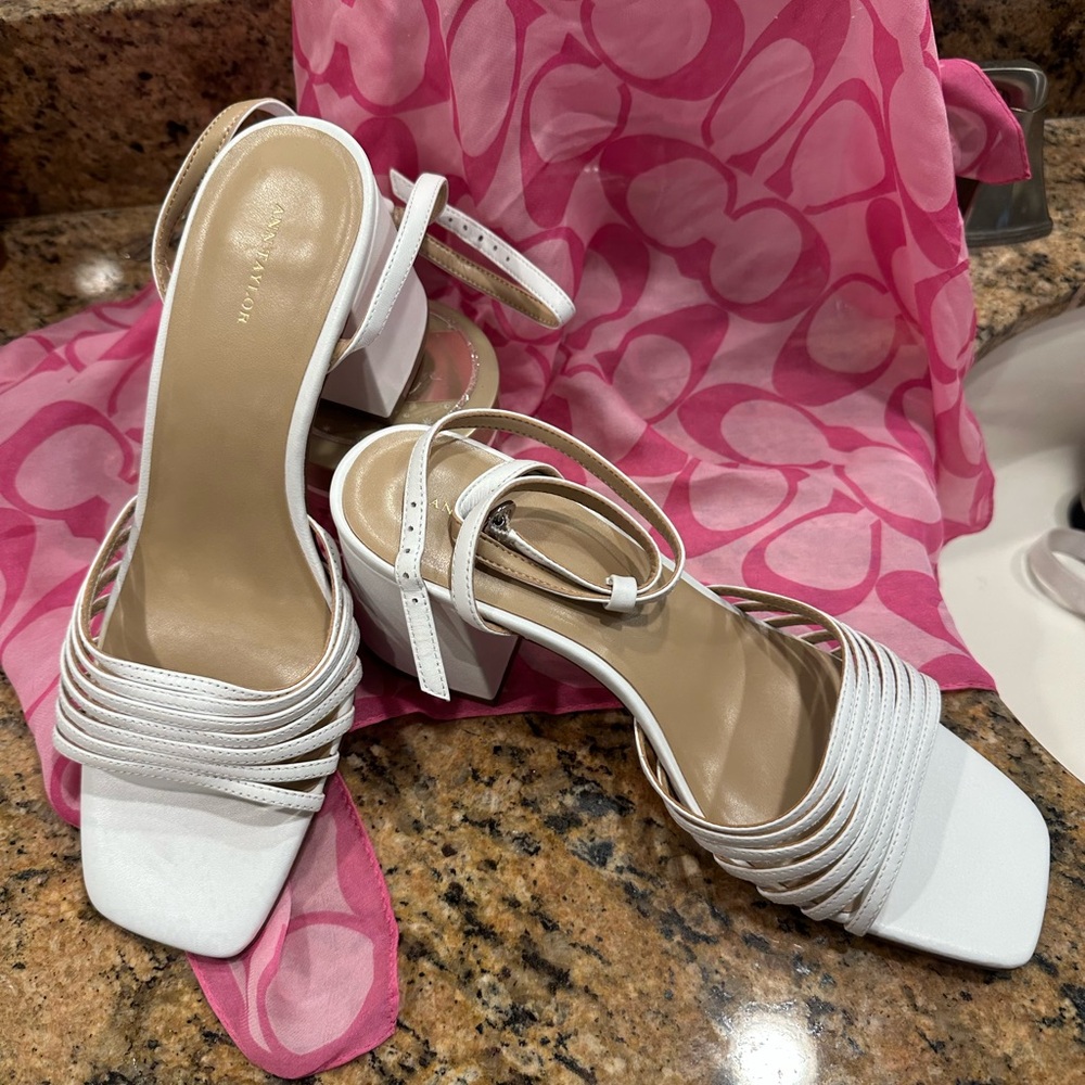 Ann Taylor White Heeled Sandals with Textured Straps